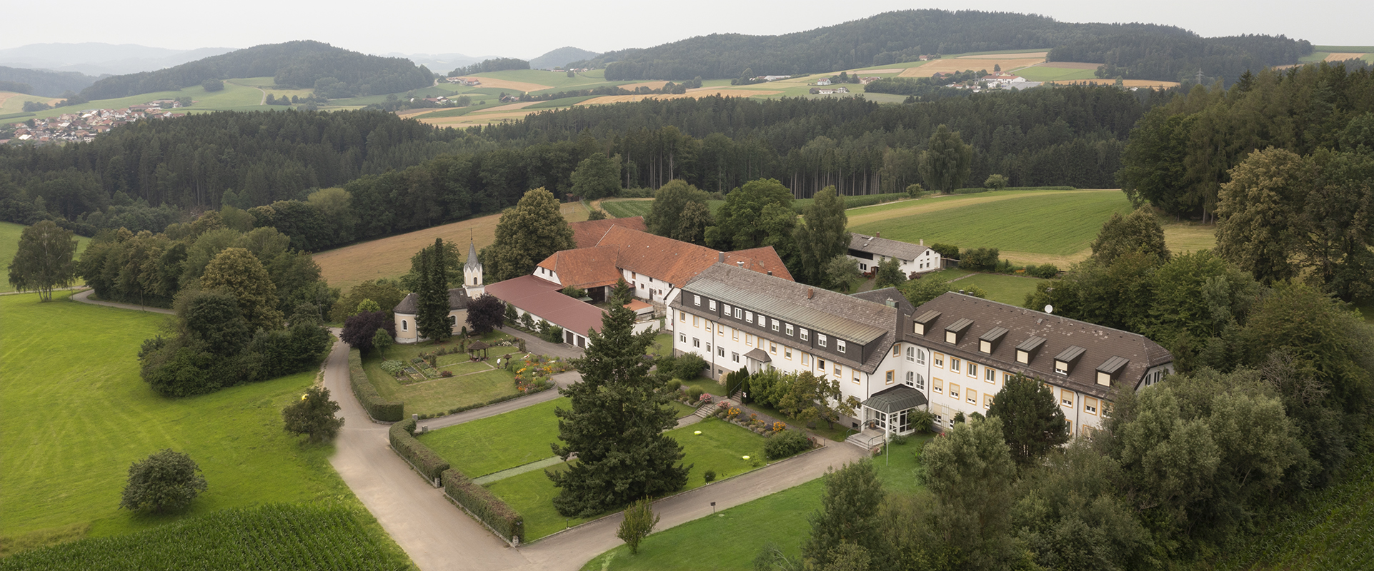 Apostolatshaus-Hofstetten-Luftbild